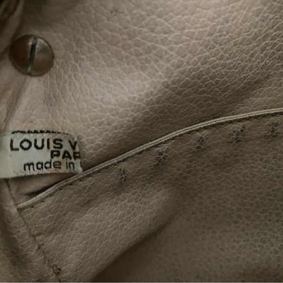 Authentic Vintage Louis Vuitton Trousse 23 - Picture 2 of 14